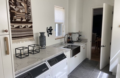Arroyo Grande House | "Classic Modern Farm House " Built 2020 Close to beach and wine country. Pets OK