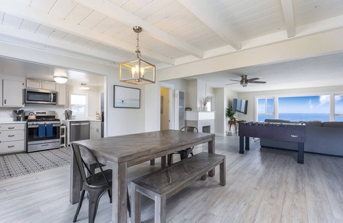 Ocean Beach Villa | Cliffside Perfection | Massive Outdoor Space, Jacuzzi, Pet Friendly, Parking & Ocean Views