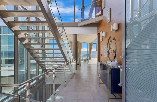 Central Malibu Villa | Coastal Masterpiece with Expansive Beachfront & Luxury Amenities