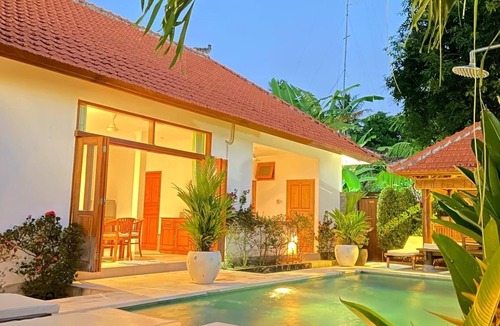 Lovina Villa | Comfortable and relaxing place at villa seruni. Just 8 min from the lovina beach