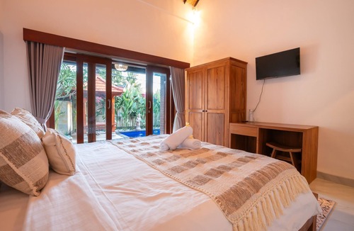 Tumbak Bayuh Villa | Comfortable Private Room in Canggu with High-speed WiFi