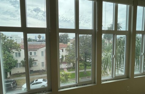 Pico - Robertson Condo | Comfy 1-Bedroom in Pico w/Great Views - No taxes with 31 day booking!