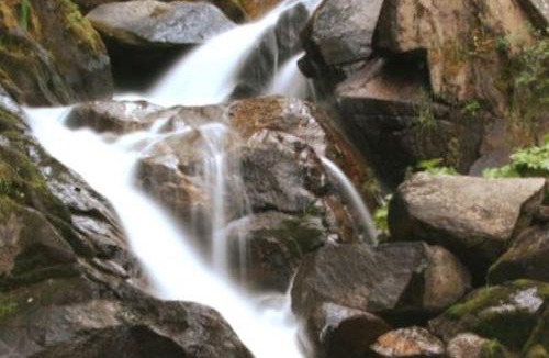 Sugar Pine House | Corlieu Falls Cabin in Sugar Pine 8 miles from Yosemite with Gazebo, Hot tub a shack and Bar top