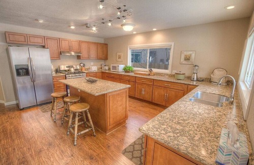 Tahoe Island House | Corner Pocket Chalet | Pool Table | Backyard | BBQ