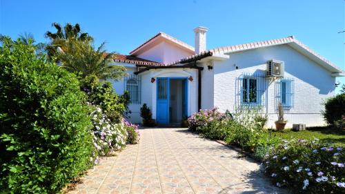 Almayate Bajo House | Cortijo Molino in Almayate