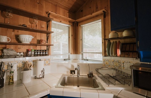 Carmel Valley Cottage | Cottage charm in the Santa Lucia Mountains