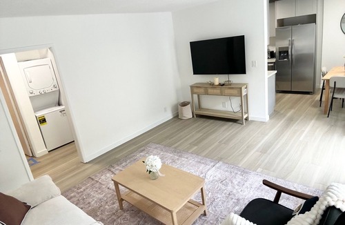 Sawtelle Apartment | Cozy 1 Bd w/in unit washer/dryer pet friendly in West LA UCLA SMC SM Beach