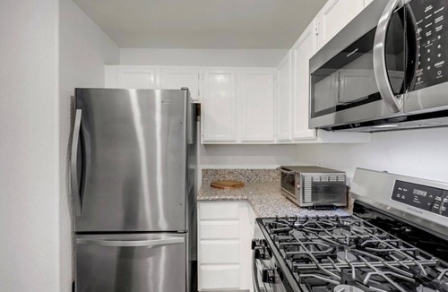 Spring Valley Condo | Cozy 2Bd Private Condo,4mil to Allegiant Stadium,10min to Strip,15min to airport