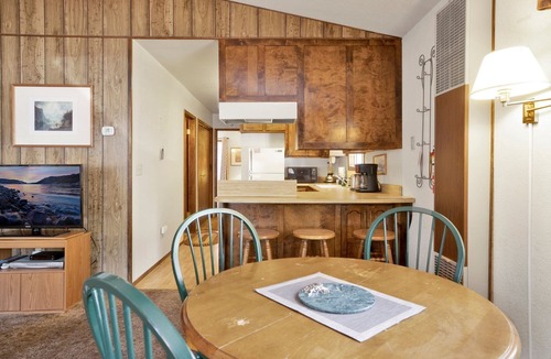 Big Bear Lake Cabin | Cozy 2BR/2BA Log Home: Fenced Yard, Gas Fireplace & Walk to Lake
