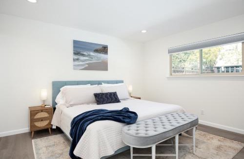 El Granada House | Cozy 3-bedroom house, ocean view, walk to beach!