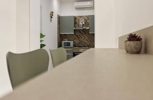 Rione Sanita Bed & Breakfast | Cozy and equipped with amenities, for couples and families in a quiet setting.