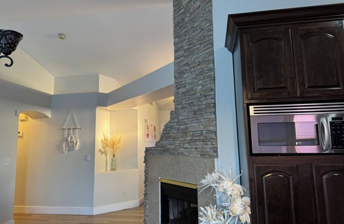 North Las Vegas Villa | Cozy Boho house in a quiet community, in N Las Vegas. 10-12 miles to the Strip