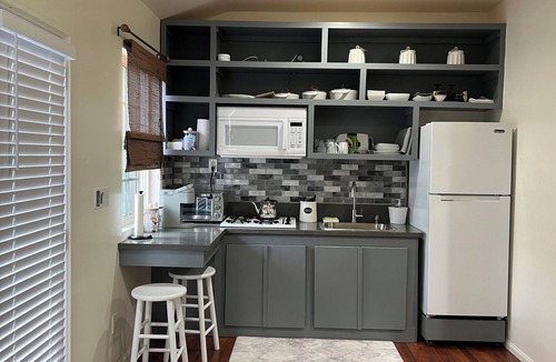 Hawthorne House | COZY GUESTHOUSE NEAR LAX AIRPORT AND THE BEAUTIFUL BEACHES