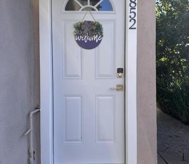 Del Aire House | Cozy Home near Beaches, LAX, SoFi, Intuit Dome,405