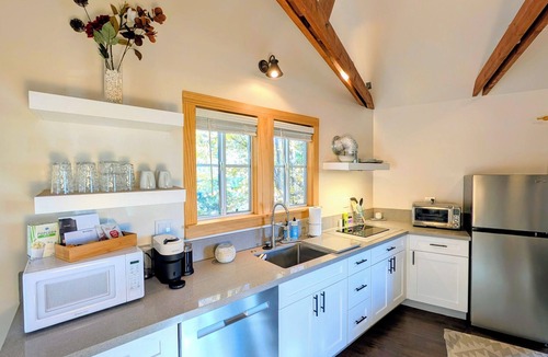 Green Valley Lake Cabin | Cozy & modern couples getaway in Green Valley Lake