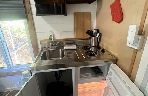 Groveland Cabin | Cozy Modern Tiny Retreat with Stargazing & Yoga Dome Access Near Yosemite Tioga Pass, Groveland, California