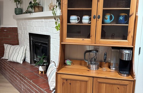 Solvang Apartment | Cozy private studio with AC and indoor patio with hot tub in charming Solvang