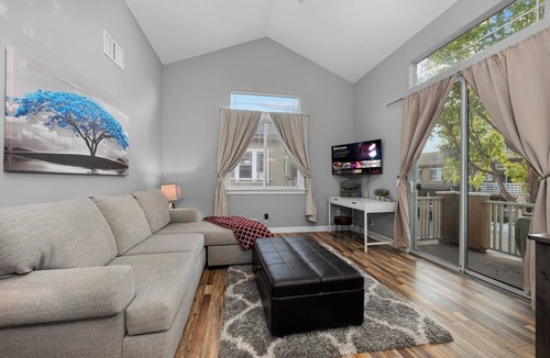 Ladera Ranch House | Cozy Stay for 6 | Reserved Garage Parking, Balcony & BBQ Grill
