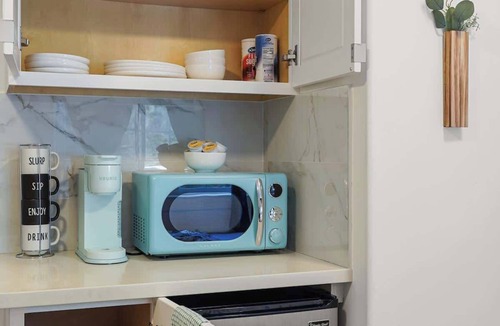 Inner Parkside House | Cozy Studio Near SFSU Walk to Shops & Transit Near Golden Gate Park