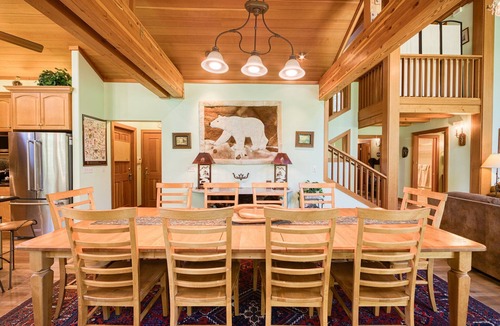 Alpine Meadows House | Creek Side at Alpine - 4 Primary Suites, Hot Tub, Shuttle to Slopes, Dog OK