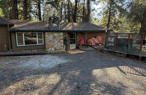 Twain Harte Cabin | Cute Cozy Cabin