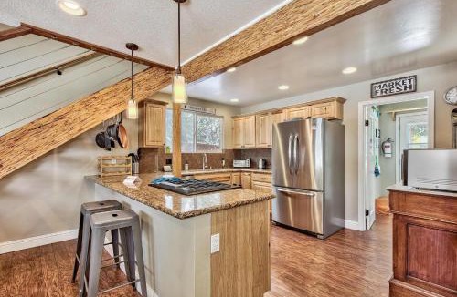 Tahoe Paradise House | Dancing Bear Cabin - Pet Friendly Sleeps 4 Totally cute