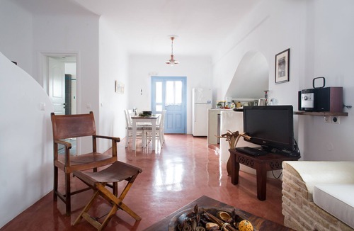 Agia Paraskevi House | DAPHNE - Sunny villa with private Pool and Sea view