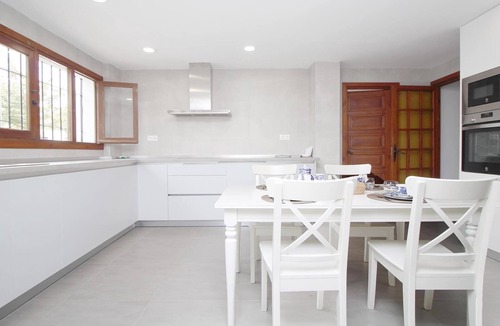 Velez-Malaga Villa | Del Parque Flats Villa Sauce