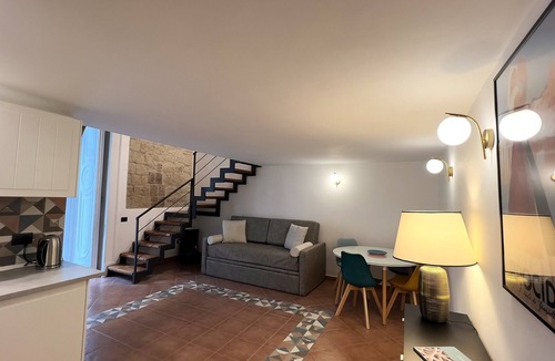 Montecalvario Apartment | Decuman Apt + Balcony city view - Old town - metro - city center
