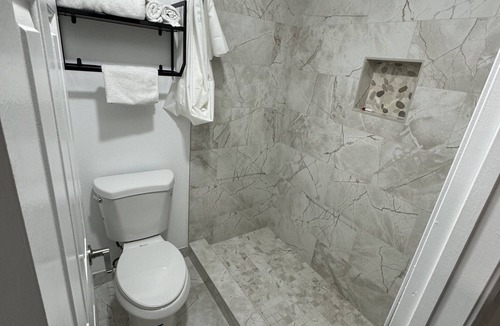 Arrowbear Lake Hotel | Deep Creek