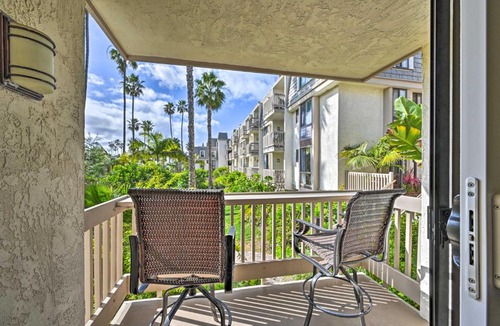 Townsite House | 'Deja Blue' Oceanside Condo on Beach w/Pools!