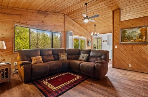Twain Harte House | Delightful 3-bedroom Cabin house in Twain Harte perfect for your getaway