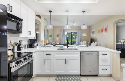 Palm Springs Villa | Desert Princess 2BR Pond Mountain View Resort Amenities Near Palm Springs