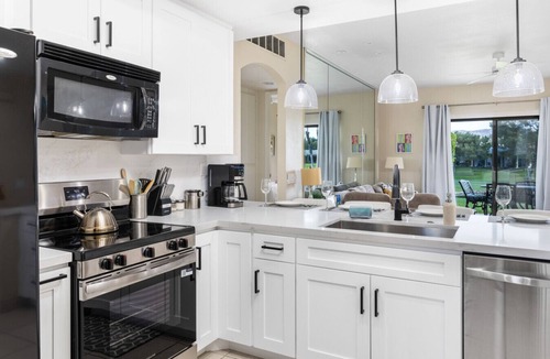 Palm Springs Villa | Desert Princess 2BR Pond Mountain View Resort Amenities Near Palm Springs