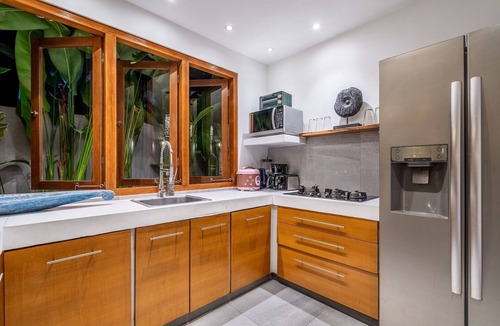 Kerobokan House | Designer 3BR w/Private Pool 5' drive @Beach BBQ Facility Seminyak–Canggu