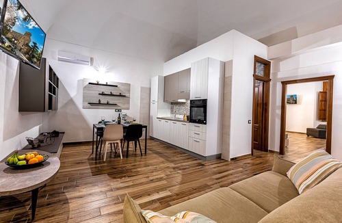 Giungano Apartment | Dimora del Duca Luxury apartment- minutes from Paestum and wonderful beaches