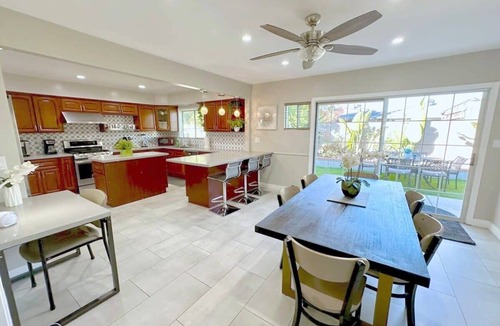 Southwest Anaheim Villa | Disneyland 5 Bedroom Luxury Villa Pool/Spa/Games