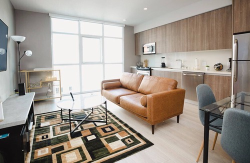 The Flats Apartment | DOWNTOWN LA!! Beautiful Apartment☀️