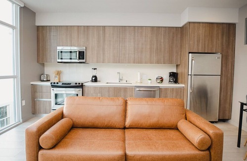 The Flats Apartment | DOWNTOWN LA!! Beautiful Apartment☀️