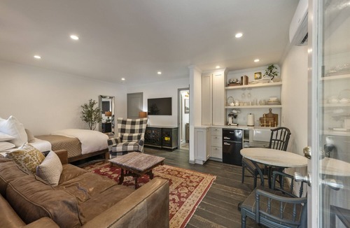 Freestone Apartment | Downtown Sebastopol Studio