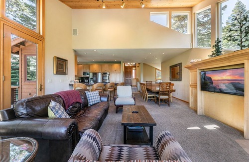 Alpine Meadows House | Eagles Nest at Palisades Alpine- Hot Tub- Pool Table- Shuttle to Slopes- Dogs OK!