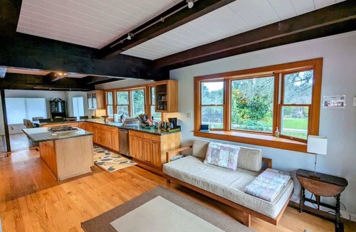 Windsor House | Eastside Eden - Pool, Hot Tub and Tastings Included