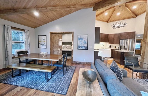 Echo Lake Cabin | Echo Summit Cabin: Hot Tub, 1mi to Sierra at Tahoe