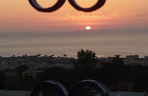 Piano di Sorrento Apartment | Elena apartment with panoramic views of the Gulf of Naples. AC and parking inc.