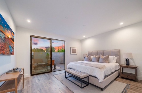 Pico - Robertson House | Enchanting Luxury in Beverlywood
