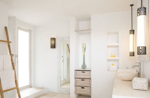 Lodtunduh Villa | Enjoy a second Honey Moon