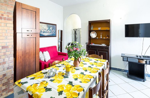 Pollica Apartment | Enjoy an unforgettable vacation in this inviting vacation apartment.