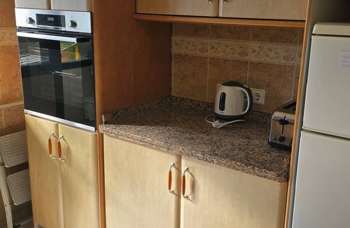 Fuengirola City Centre Apartment | Excellent location in Fuengirola & Sleeps 2 to 6 people 3 Bedrooms & 2 bathroom.