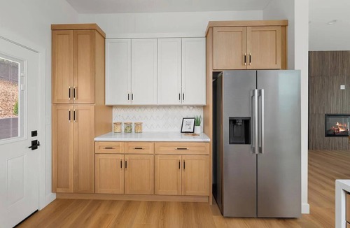 North Auburn House | Fabulous, brand new 3-bedrm house with views, high-speed internet, AC in Auburn.