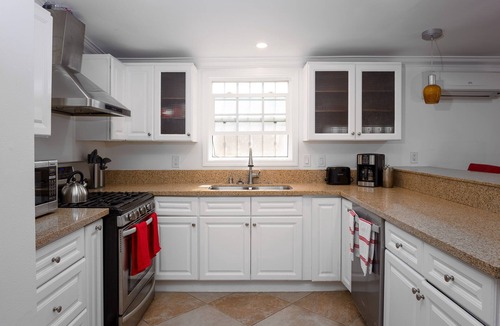 Lawndale House | Fire Pit & Game Room 4 Beds Near Beach, LAX & SoFi
